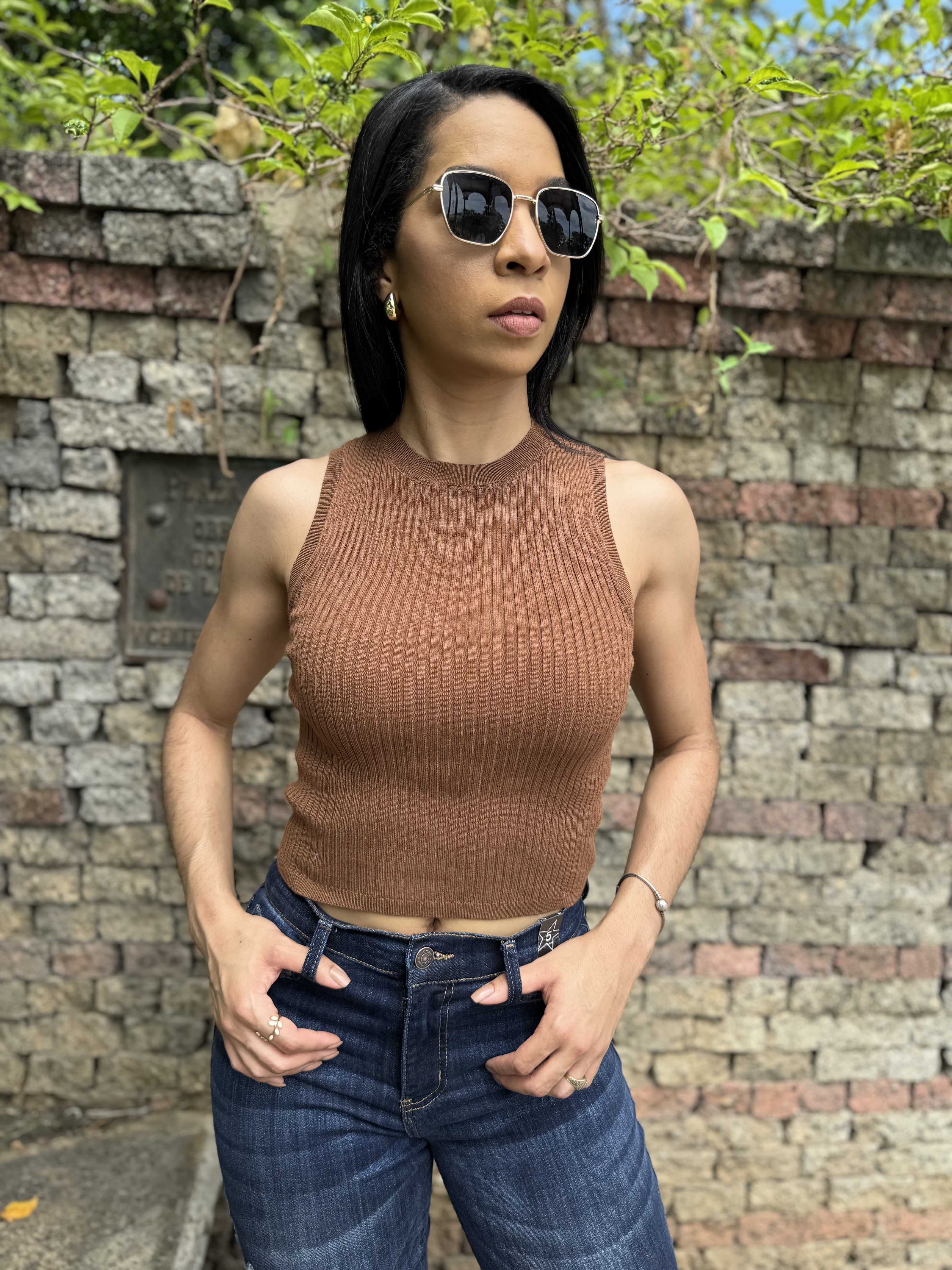 Sleeveless-Basic Ribbed Knit Top