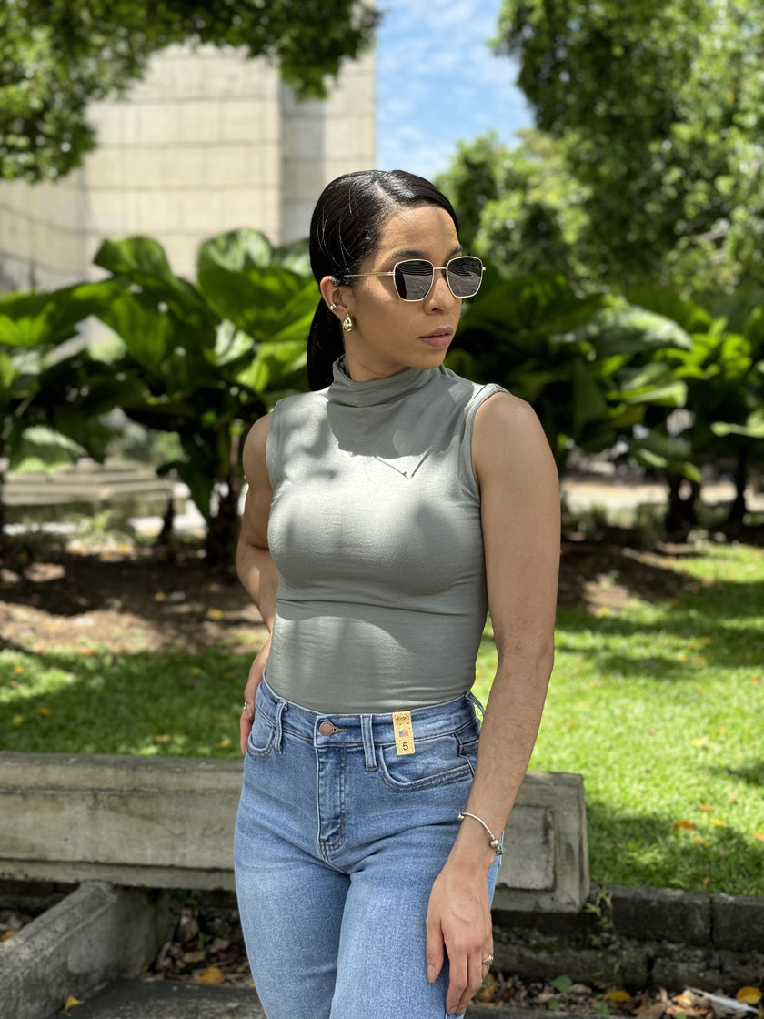 Sleeveless-Basic Knit Bodysuit