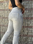 Urban Chic Light Grey Jeans with Effortless Style