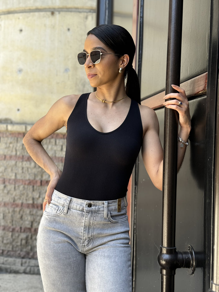Core Sleeveless-Basic Ribbed V-Neck Bodysuit